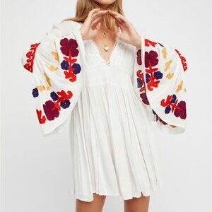 Free People So In Love Embroidered Bell Sleeve Floral Tunic Dress White Top